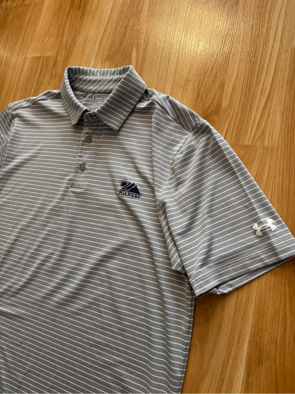PGA West Under Armour Heat Gear Performance Polo Collared Golf Shirt Mens Medium